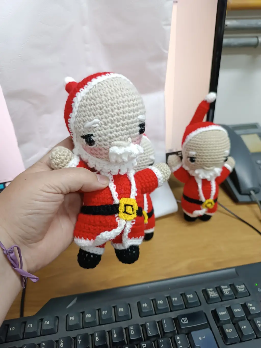 Muñecos tejidos Amigurumi Papá Noel.