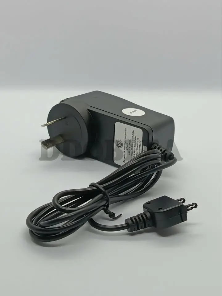 Cargador para celular Sony Ericsson Z250 Fuente Transformador