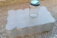 Frasco de vidrio con tapa metálica negra Estrella 660